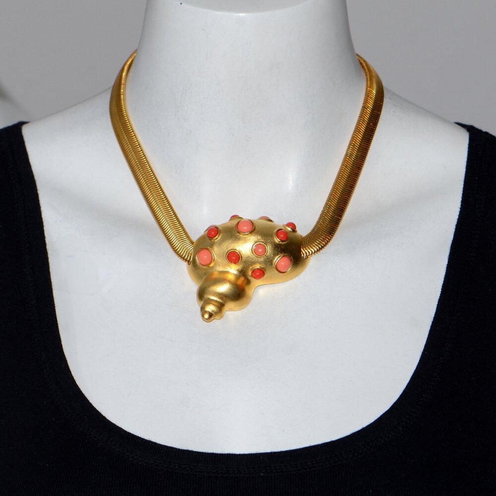 Vintage Kenneth Jay Lane Kjl Coral Cabochon Shell… - image 1